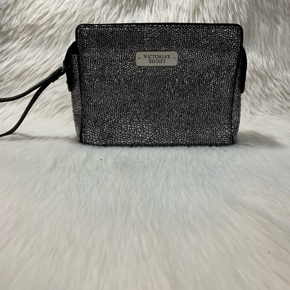 Cosmetics bag
